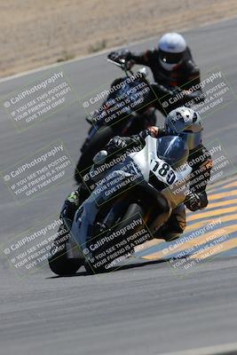 media/Apr-09-2023-SoCal Trackdays (Sun) [[333f347954]]/Turn 10 (115pm)/